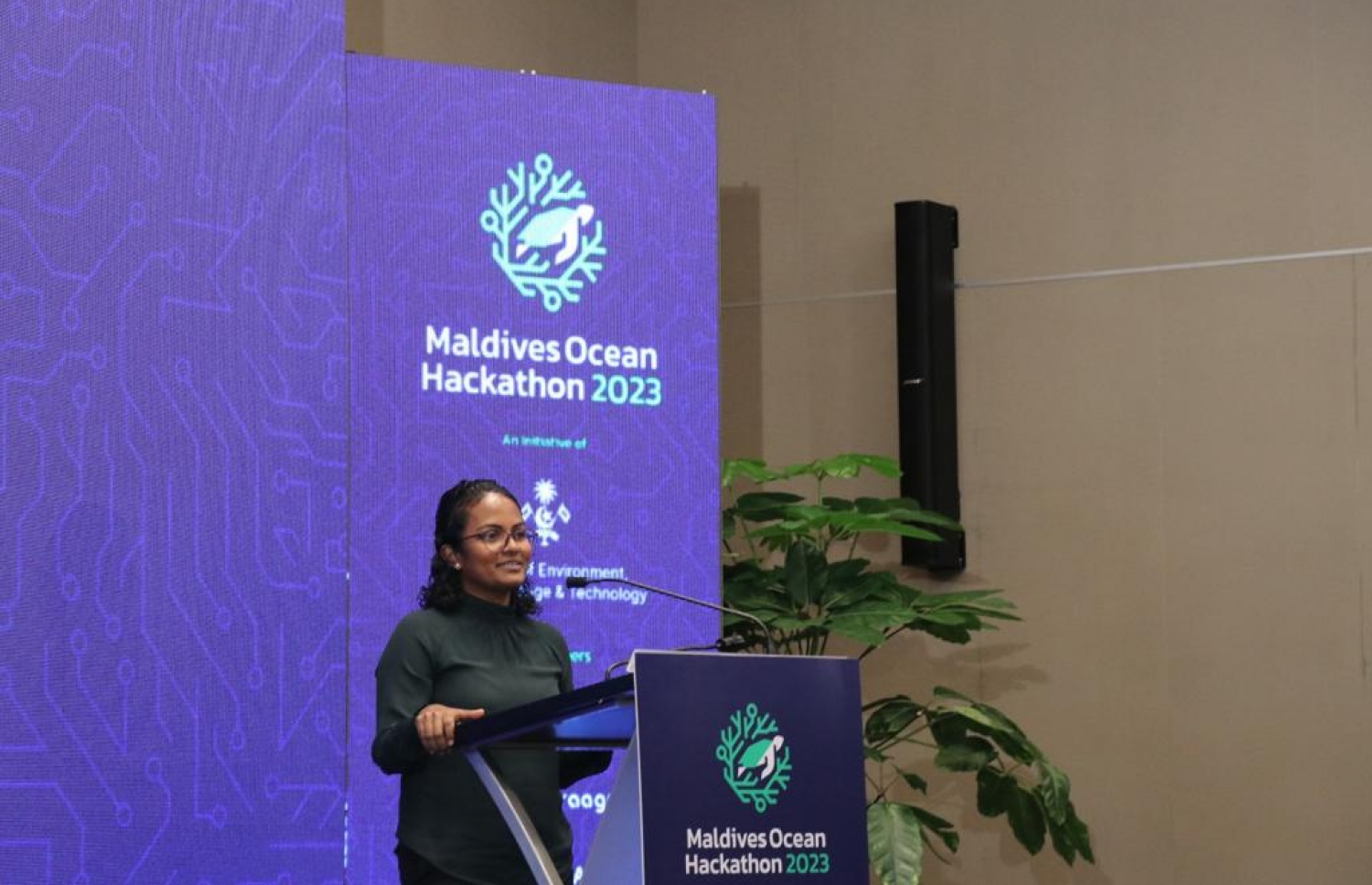 ރާއްޖޭގައި އެންމެ ފުރަތަމަ ބޭއްވޭ ތިމާވެށްޓާއި ގުޅުންހުރި ހެކަތަން ފެށުމަށް ބޭއްވި ހަފްލާގައި މިނިސްޓަރު ވާޙަކަ ދައްކަވަނީ.--