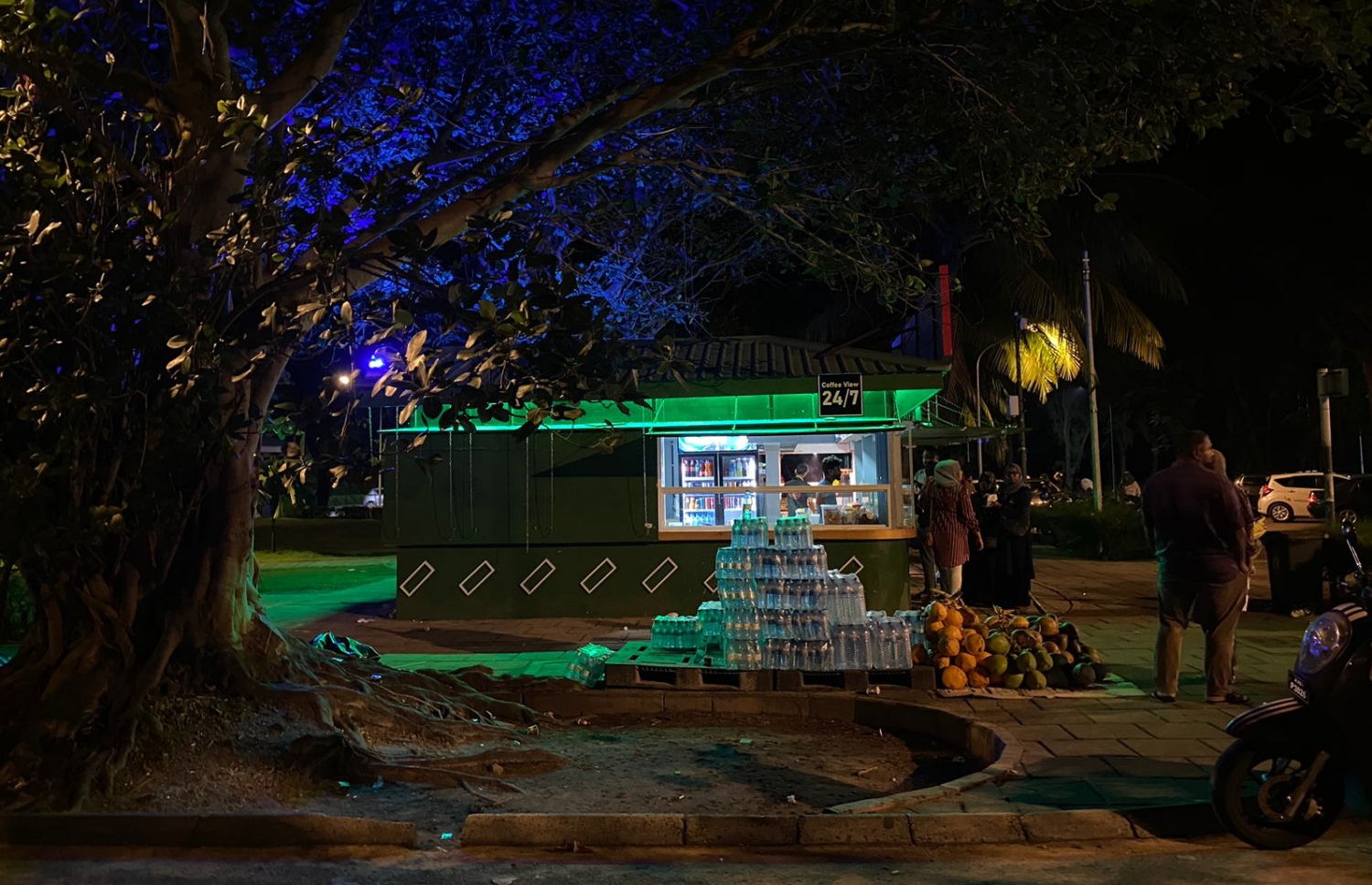 ހުޅުމާލޭގައި ހުންނަ، 24 ގަޑިއިރުގެ ހިދުމަތް ދޭ ކިއޮސްކެއް.