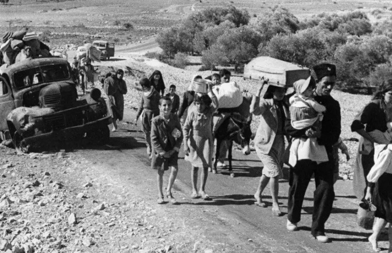 ނޮވެމްބަރު 4، 1948 ގައި ފަލަސްތީނުގެ ރެފިއުޖީން ފަލަސްތީނުން ލުބުނާނަށް ދިއުމުގެ މަގުމަތީގައި --- ފައިލް ފޮޓޯ: އޭޕީ