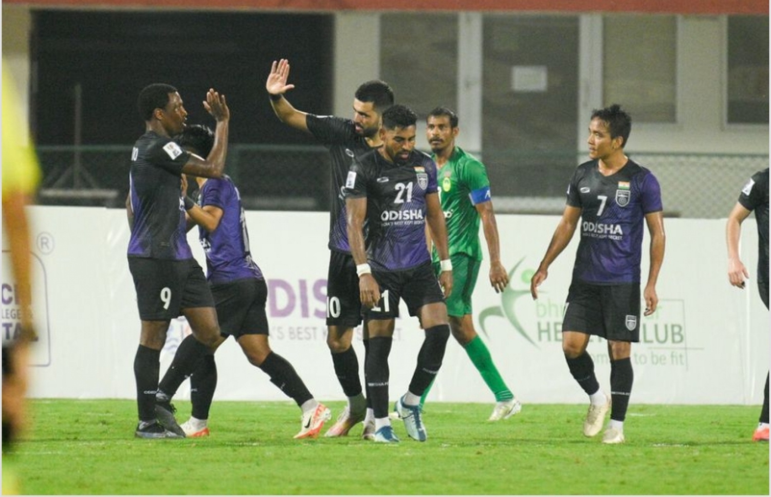 އޮޑީޝާ ކުޅުންތެރިން މާޒިޔާ ކޮޅަށް ގޯލެއް ޖެހުމަށް ފަހު އުފާފާޅު ކުރަނީ.-- ފޮޓޯ: އޭއެފްޕީ