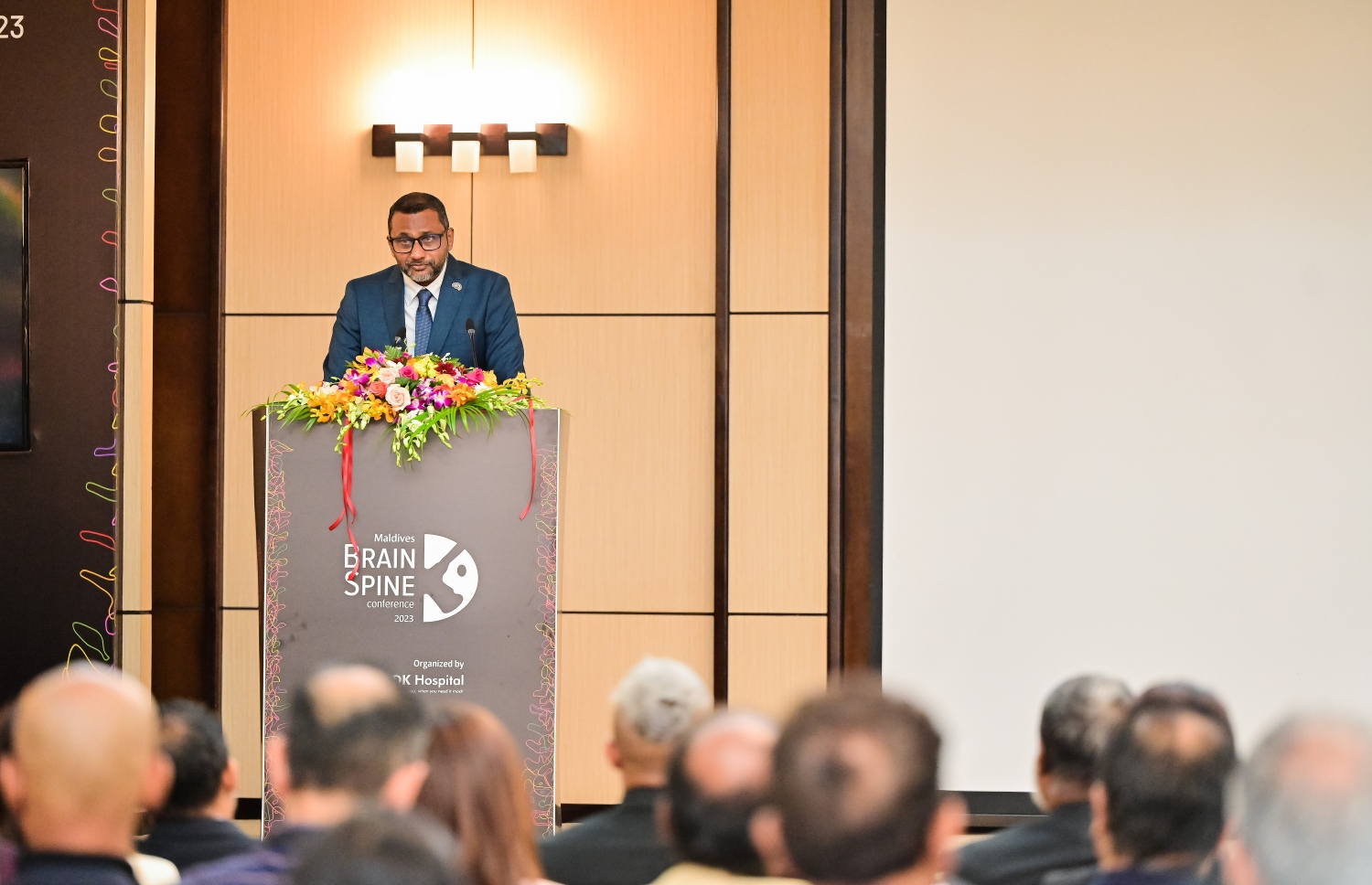 ީއޭޑީކޭ ހޮސްޕިޓަލުން ބާއްވާ ބްރެއިން އެންޑް ސްޕެއިން ކޮންފަރެންސް ފެށުމަށް މިއަދު ބޭއްވި ރަސްމިއްޔާތުގައި، އެ ހޮސްޕިޓަލްގެ މެނޭޖިން ޑިރެކްޓަރު އަފްއާލް ވާހަކަދައްކަވަނީ.-- ފޮޓޯ: ނިޝާން އަލީ/ މިހާރު