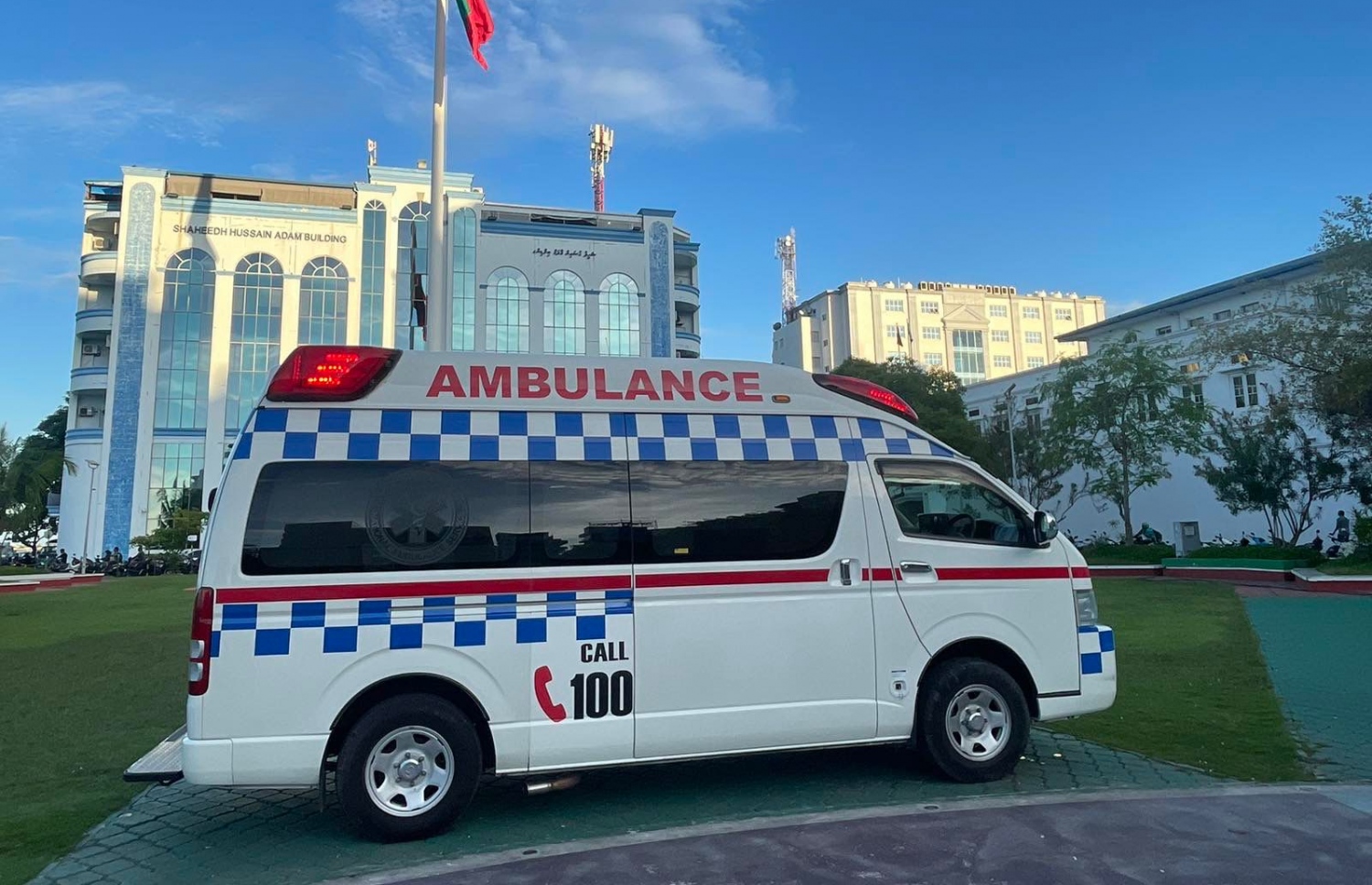 ގައުމީ އެމްބިއުލާންސްގެ ހިދުމަތް ފެށުމަށް ބޭއްވި ރަސްމިއްޔާތު.-- ފޮޓޯ: ހެލްތް މިނިސްޓްރީ