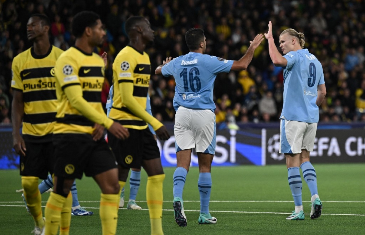 ހާލަންޑް، ރޭގެ މެޗުގައި ސިޓީގެ ތިންވަނަ ގޯލު ޖެހުމަށް ފަހު.-- ފޮޓޯ: އޭއެފްޕީ