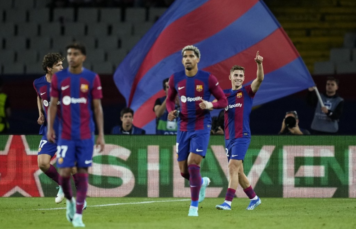 ބާސާގެ ޒުވާން މިޑްފީލްޑަރު ފާމިން ލޮޕޭޒް، ރޭގެ މެޗުގައި އެޓީމުގެ ދެވަނަ ގޯލު ޖެހުމަށް ފަހު.-- ފޮޓޯ: އޭއެފްޕީ