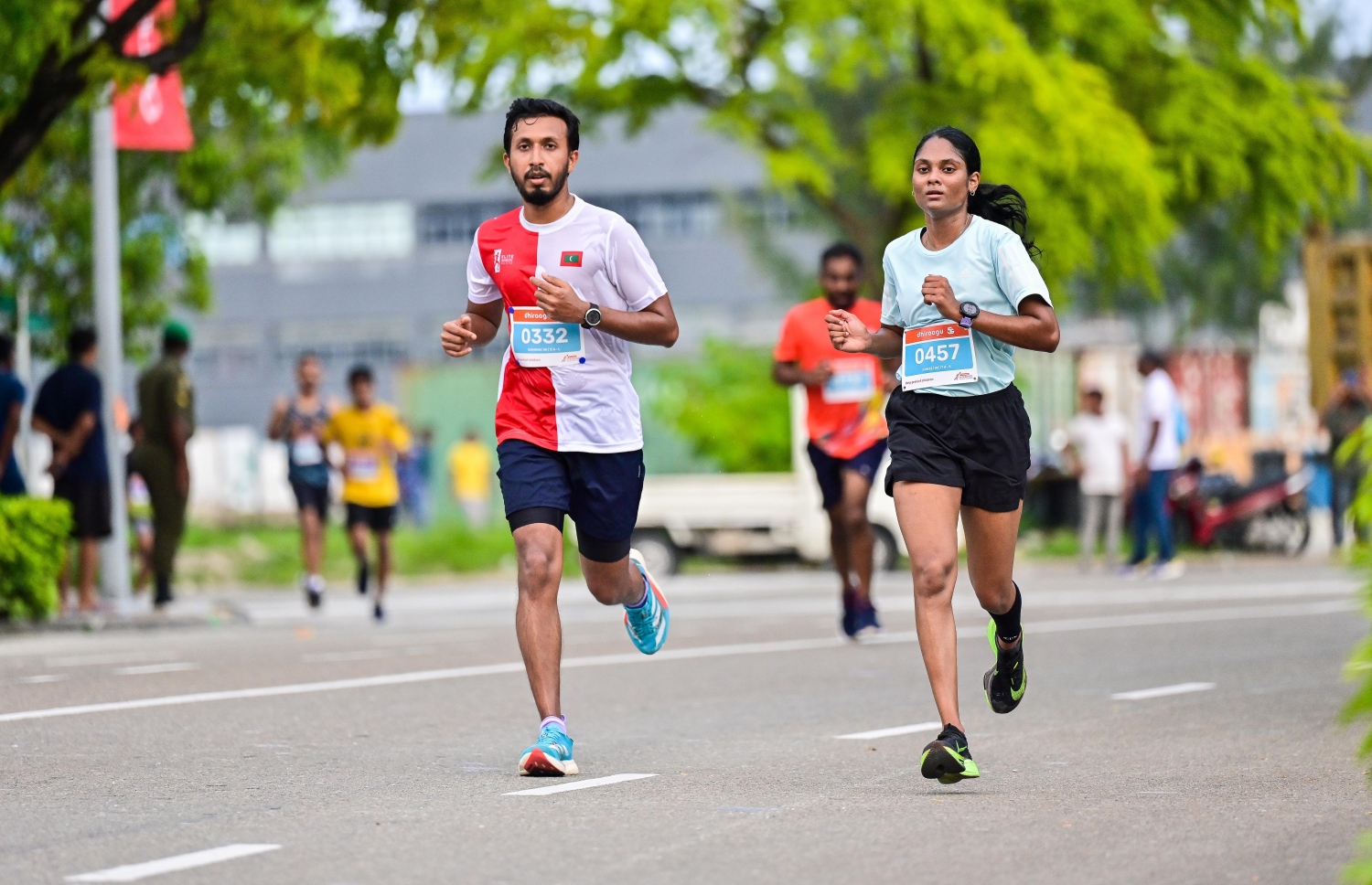 ދިރާގު މޯލްޑިވްސް ރޯޑް ރޭހުގައި ދުވުންތެރިޔާ ޖައިޝާ ޖުނީޒް ދުވަނީ: ދިވެހި ދުވުންތެރިންގެ ބައިން ޖައިޝާ ވަނީ ތިންވަނަ ހޯދާފަ - ފޮޓޯ؛ ފަޔާޒު މޫސާ | މިހާރު