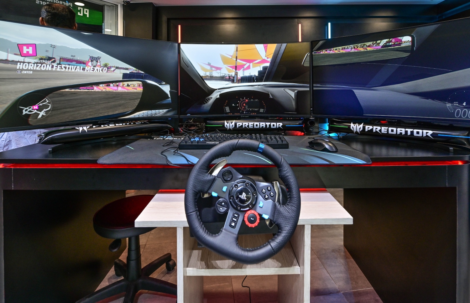 އެ ތަނުން ވިއްކާ ގޭމިން ސިސްޓަމެއް. -- ފޮޓޯ: ނިޝާން އަލީ | މިހާރު