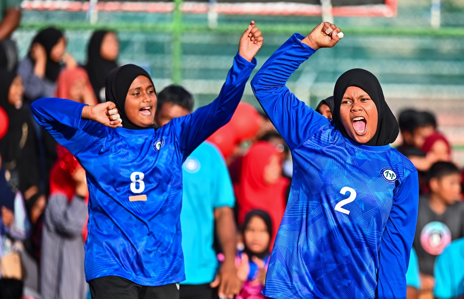 14 އަހަރުން ދަށުގެ ފައިނަލް މެޗު ތެރޭން، ފ. އަތޮޅު ސްކޫލް ކުދިން އުފާފާޅުކުރަނީ.-- ފޮޓޯ: ފަޔާޒް މޫސާ | މިހާރު