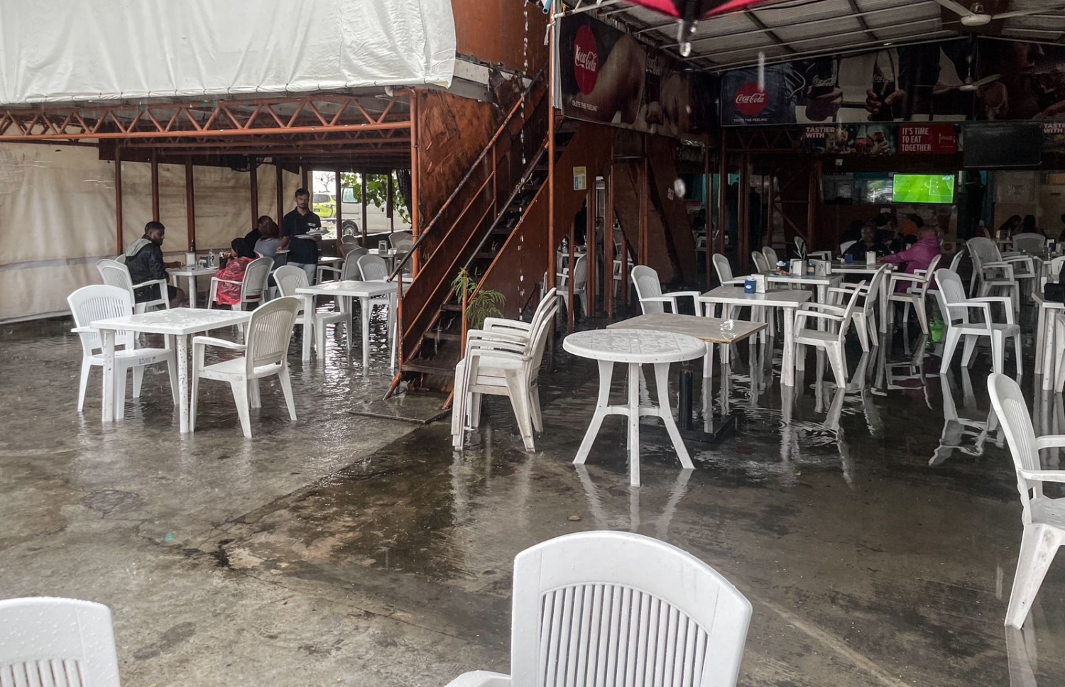މާލެއަށް ބޯކޮށް ވާރޭވެހި ،ބައެއް ސަރަހައްދުތަކުގައި ފެންބޮޑުވެފައި. -- ފޮޓޯ: ނިޝާން އަލީ | މިހާރު