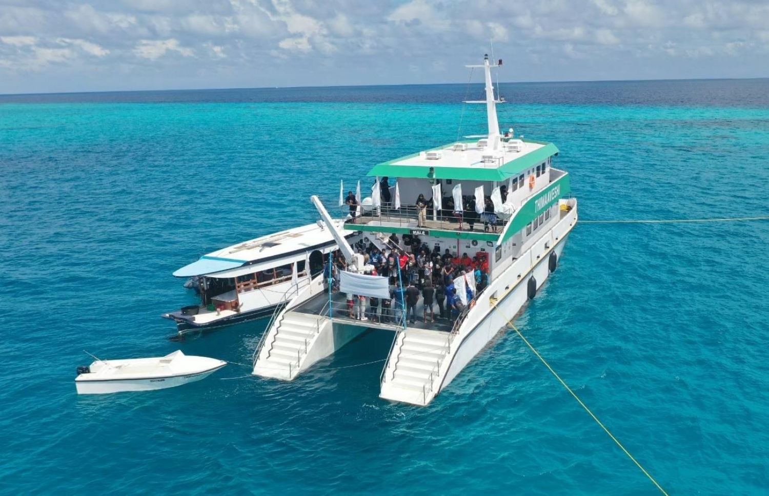 ރަސްފަރި ފަރުގައި މުރަކަ އިންދުމުގެ މަސައްކަތް ރަސްމީކޮށް ފެށުމުގެ ރަސްމިއްޔާތަށް އީޕީއޭގެ ރިސާޗު ވެސަލް "ތިމާވެށީ" އެ ސަރަހައްދުގައި.-- ފޮޓޯ: އީޕީއޭ