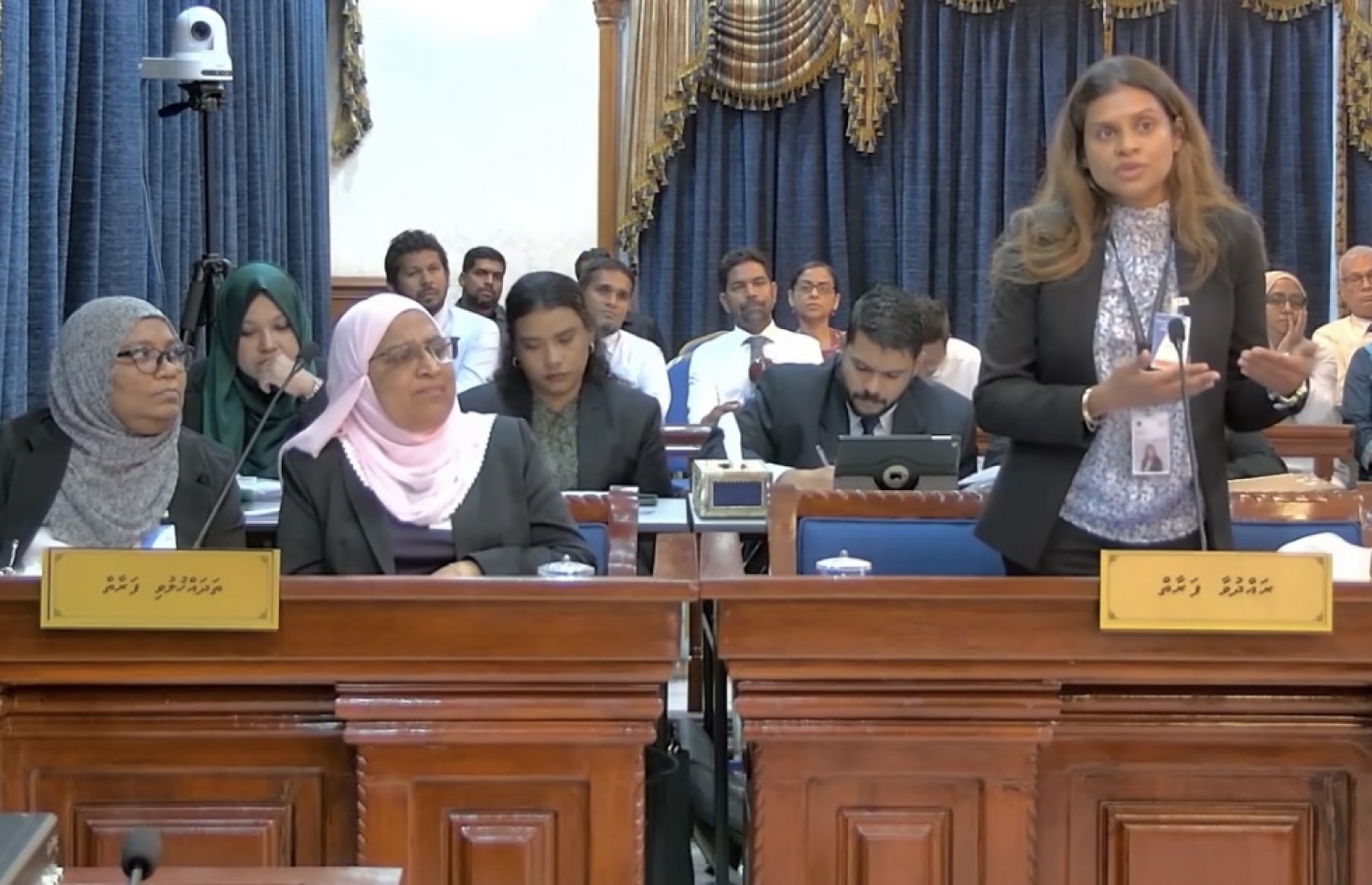 ރައްޔިތުންގެ މަޖިލީހުގެ ރައީސް މުހައްމަދު ނަޝީދުގެ އިތުބާރު ނެތް ކަމުގެ މައްސަލަ ކުރިއަށް ނުދާތީ، އެމްޑީޕީން ސުޕްރީމް ކޯޓަށް ހުށަހެޅި މައްސަލައިގެ އަޑުއެހުން