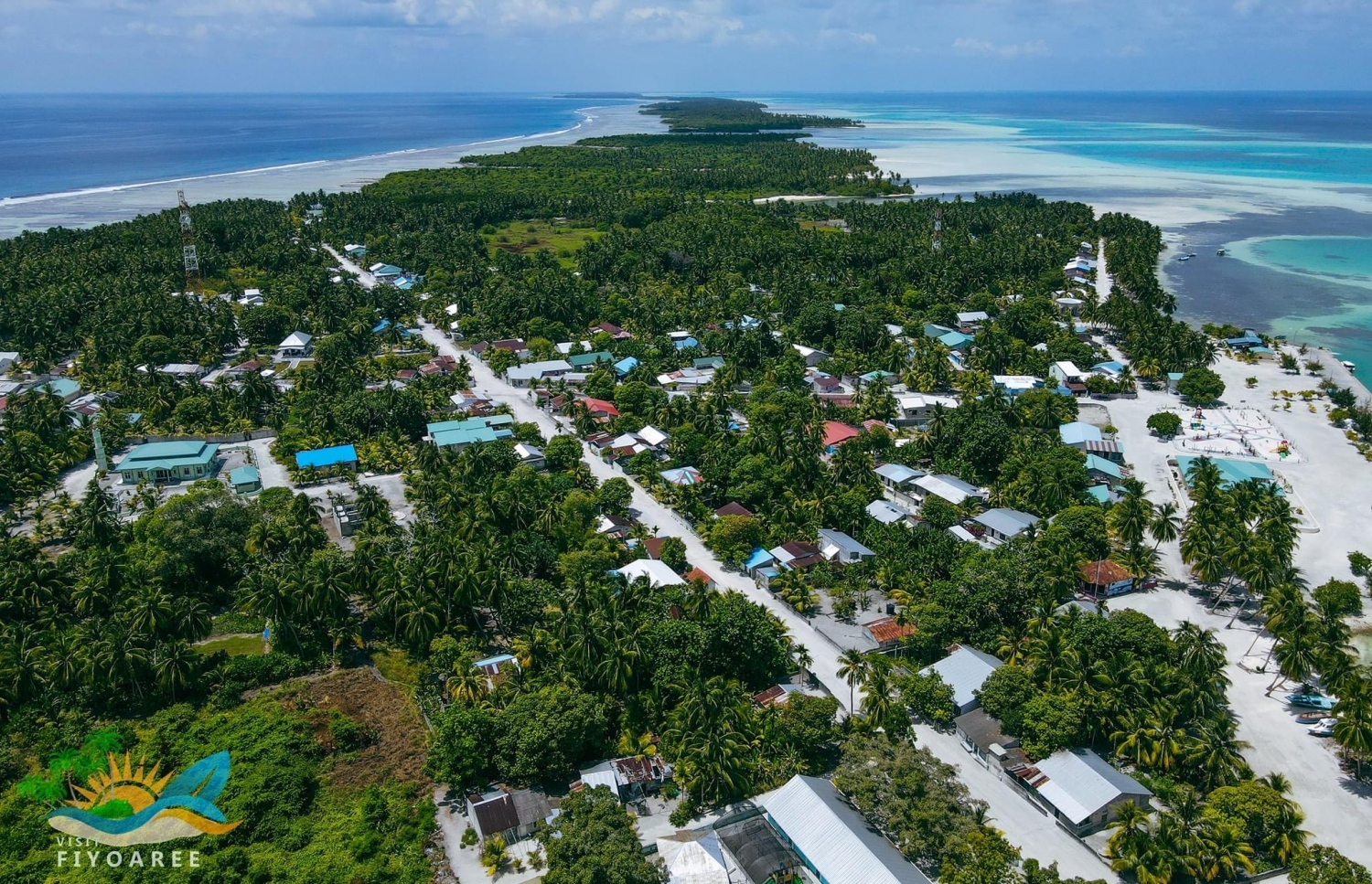 ގދ. ފިޔޯރި އާއި އެ ރަށާ ކައިރީގައި އޮންނަ ފަޅުރަށްތައް: ޓޫރިޒަމްގެ ބޭނުމަށް އެ ރަށުން ބޮޑު ބިމެއް ދޭން ވަނީ ނިންމައިފައި.-- ފޮޓޯ: ވިޒިޓް ފިޔޯރި ފޭސްބުކް ޕޭޖު