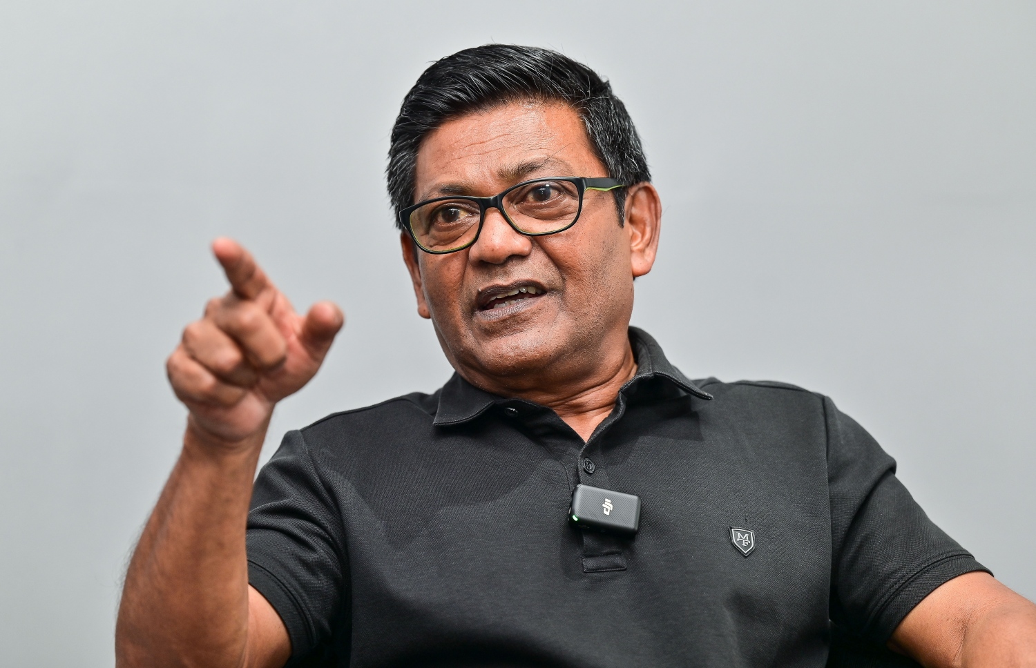 ހާމިދު "މެދުސަފުހާ" އަށް އިންޓަވިއު ދެއްވަނީ -- ފޮޓޯ: ނިޝާން އަލީ/ މިހާރު