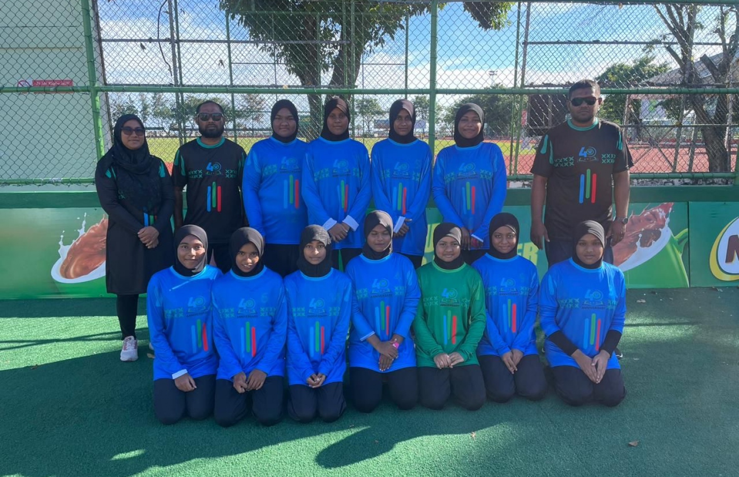 މ. އަތޮޅު ތައުލީމީ މަރުކަޒުގެ 19 އަހަރުން ދަށުގެ އަންހެން ވޮލީ ޓީމް.-- ފޮޓޯ: ވީއޭއެމް