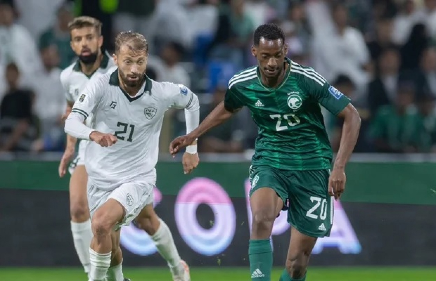 ޕާކިސްތާނާއި ސައުދީ އަރަބިއްޔާ ކުޅުނު މެޗުގެ ތެރެއިން.-- ފޮޓޯ: ޕާކިސްތާން ފުޓްބޯޅަ ފެޑެރޭޝަން