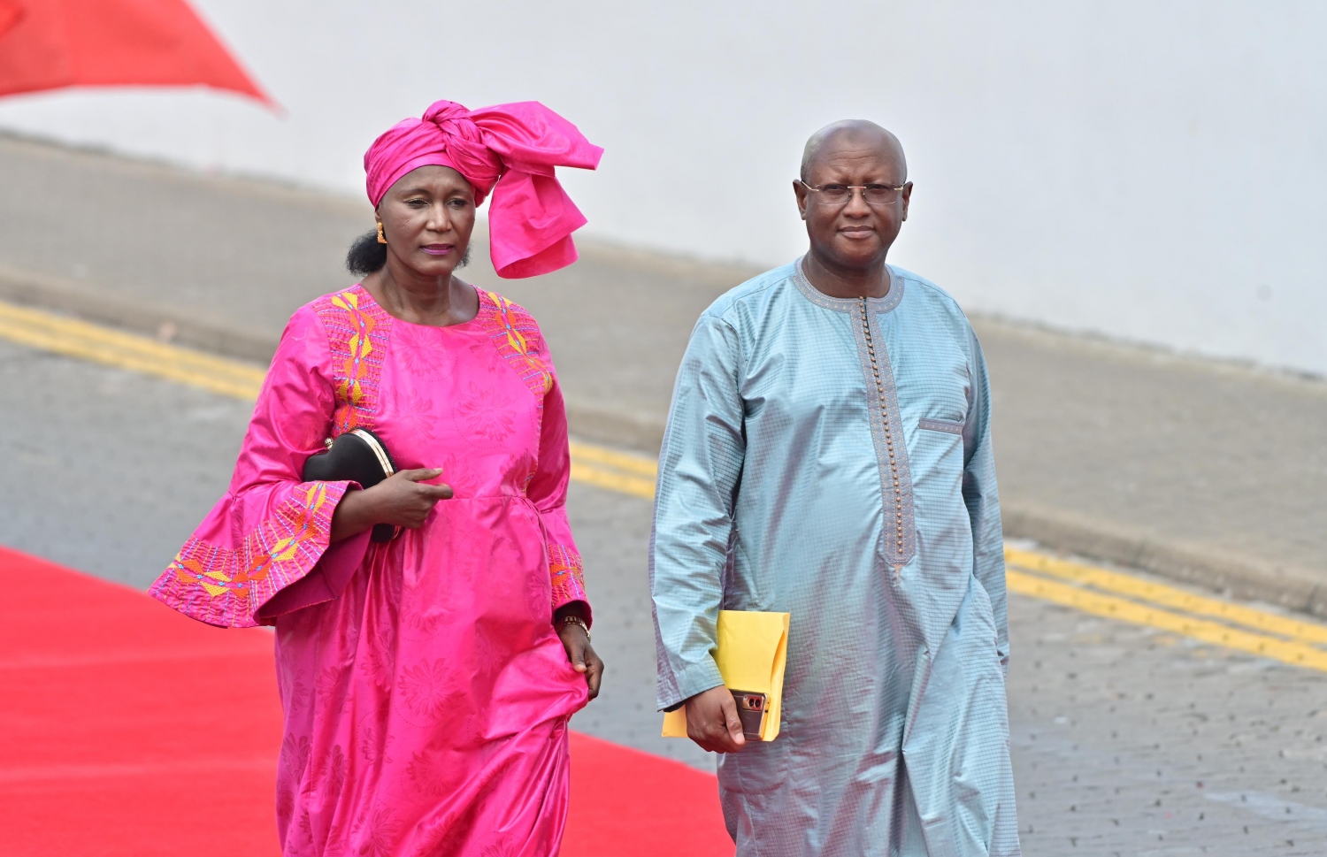 ދައުވަތު ލިބިފައިވާ ފަރާތްތަކުން ޑރ. މުއިއްޒު ހުވާކުރައްވާ ރަސްމިއްޔާތުަގައި ބައިވެރިވުމަށް ޖުމްހޫރީ މައިދާނުގައި.---ފޮޓޯ: ނިޝާން އަލީ| މިހާރު