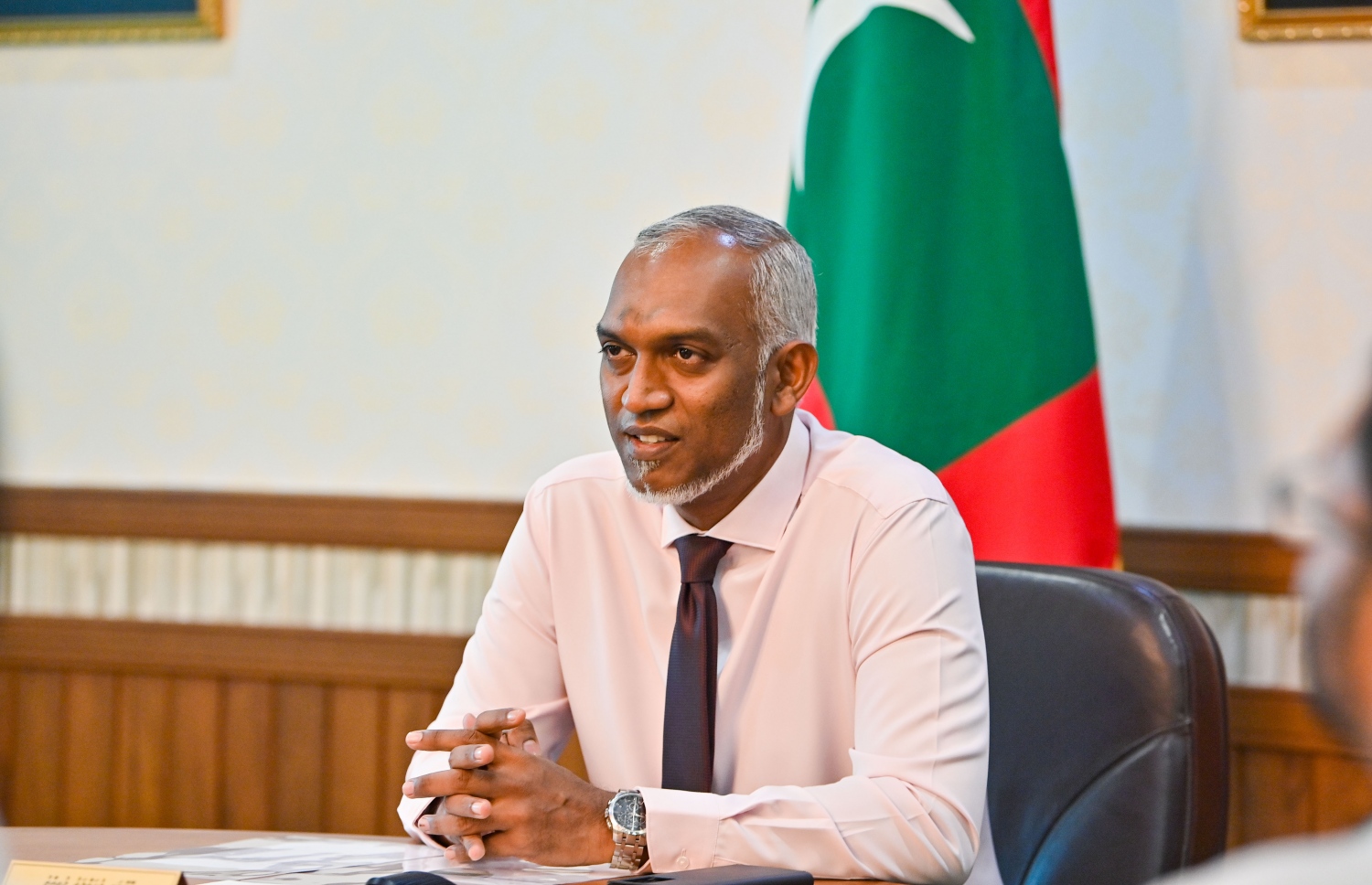 މި ސަރުކާރުގެ ފުރަތަމަ ކެބިނެޓް ބައްދަލުވުން ރައީސް ޑރ. މުއިއްޒު ކުރިއަށް ގެންދަވަނީ.---ފޮޓޯ: ރައީސް އޮފީސް
