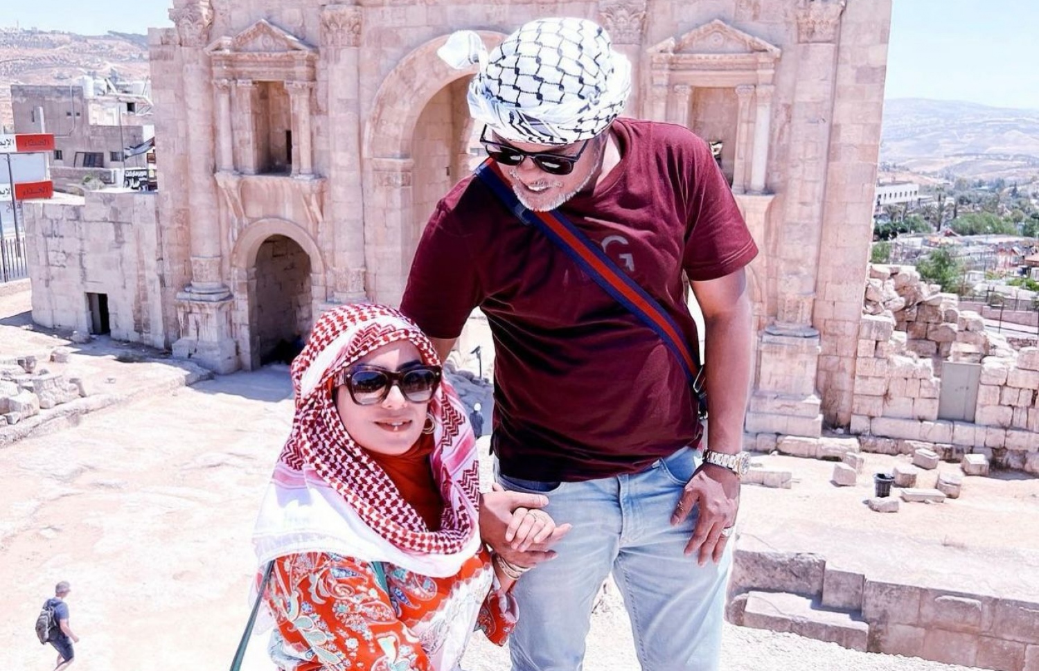 ކޭޕާކް މައްސަލައިގައި ތުހުމަތުވާ މަންޑޭ އާއި އޭނާގެ އަންހެނުން ޝަހުދާ.