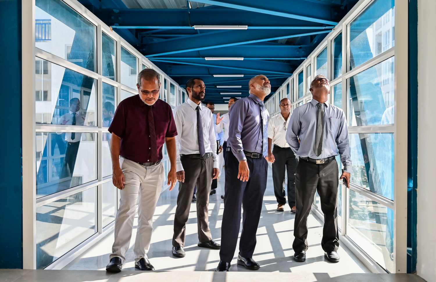 ދަރުމަވަންތަ ސްކޫލުގެ ހާލަތު މިނިސްޓަރު އަދި އެ މިނިސްޓްރީގެ އިސްވެރިން ބައްލަވާލައްވަނީ.-- ފޮޓޯ: ނިޝާން އަލީ/ މިހާރު