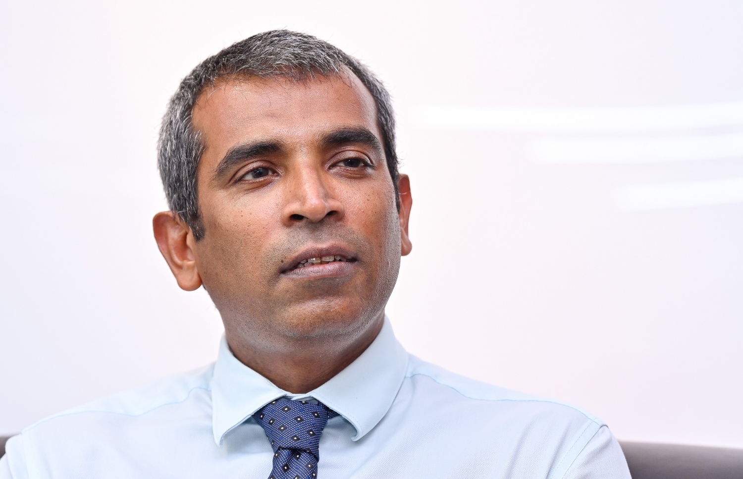 އޮޑިޓާ ޖެނެރަލް ނިޔާޒީ "މިހާރު" އަށް ދެއްވި އިންޓަވިއުގެ ތެރެއިން -- ފޮޓޯ: ފަޔާޒް މޫސާ / މިހާރު