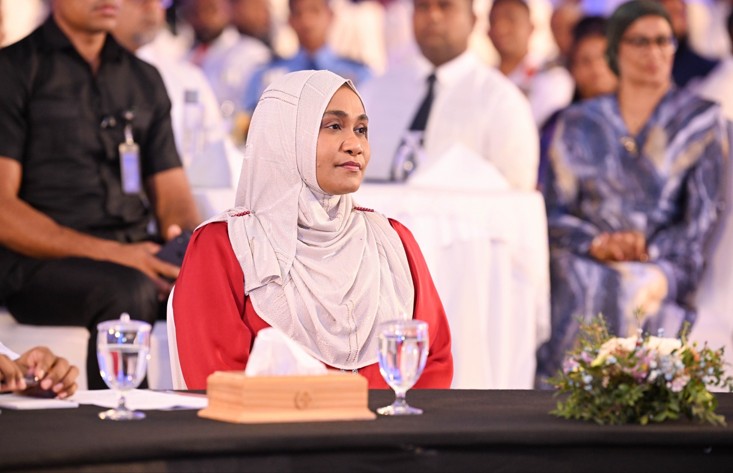 ފަސްޓް ލޭޑީ ސާޖިދާ މުހައްމަދު މަސްވެރިންގެ ދުވަހުގެ ޖަލްސާގައި ބައިވެރިވެ ވަޑައިގަންނަވަނީ -- ފޮޓޯ: ރައީސް އޮފީސް