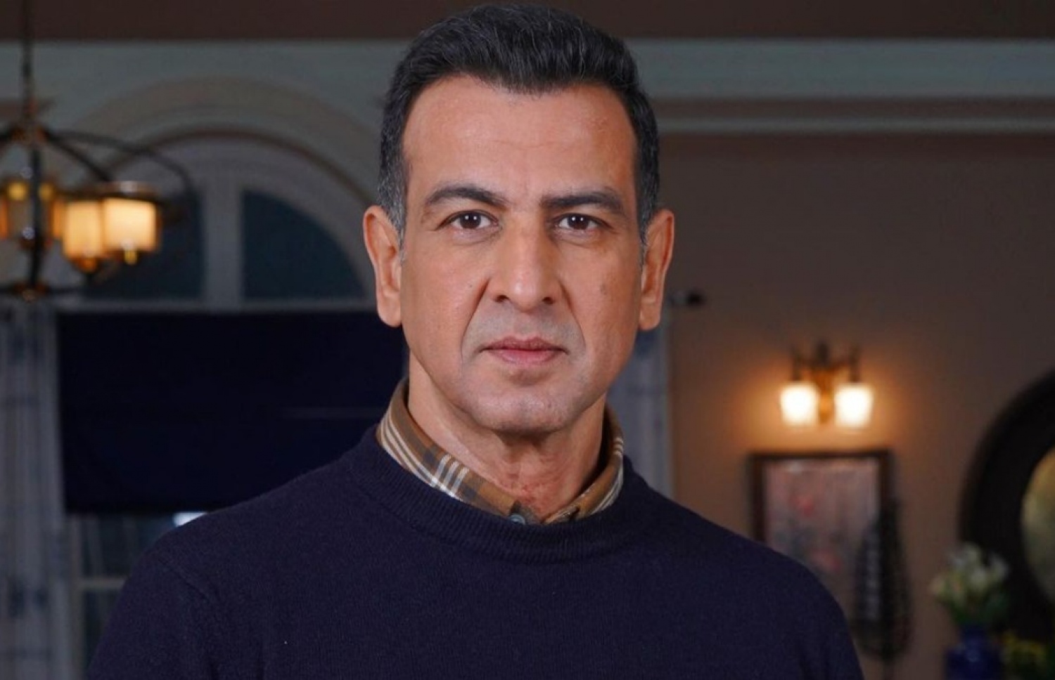 އިންޑިއާގެ އެކްޓަރު ރޯނިތު ރޯއީ.