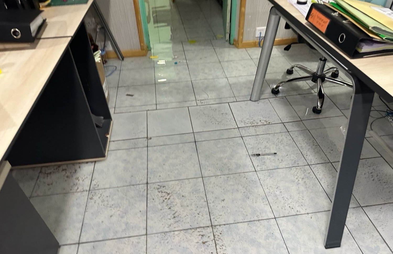 ހިންމަފުށީ ކައުންސިލް އިދާރާގައި ފެންބޮޑުވެފައި.-- ފޮޓޯ: ކައުންސިލް