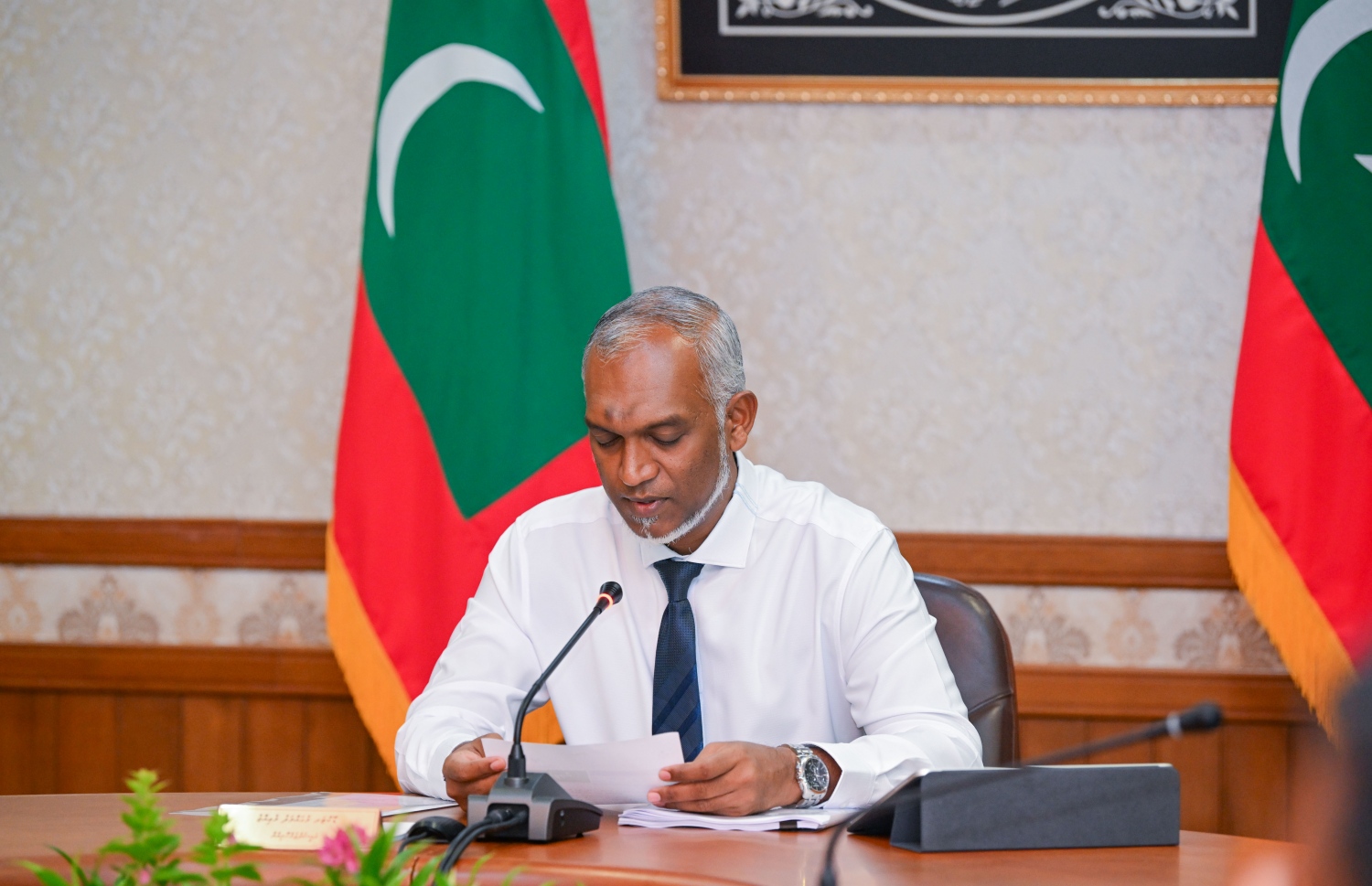 ރައީސް ޑރ. މުއިއްޒު ކެބިނެޓްގެ މިއަދުގެ ބައްދަލުވުން ކުރިއަށް ގެންދަވަނީ.