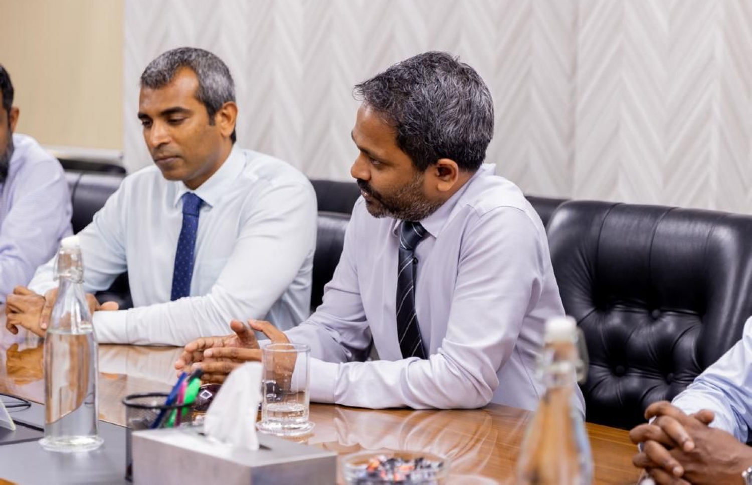 ސީއޭ ރައިސާއި ނައިބު ރައީސް ބައްދަލުވުމެއްގައި -- ފޮޓޯ: ސީއޭ މޯލްޑިވްސް