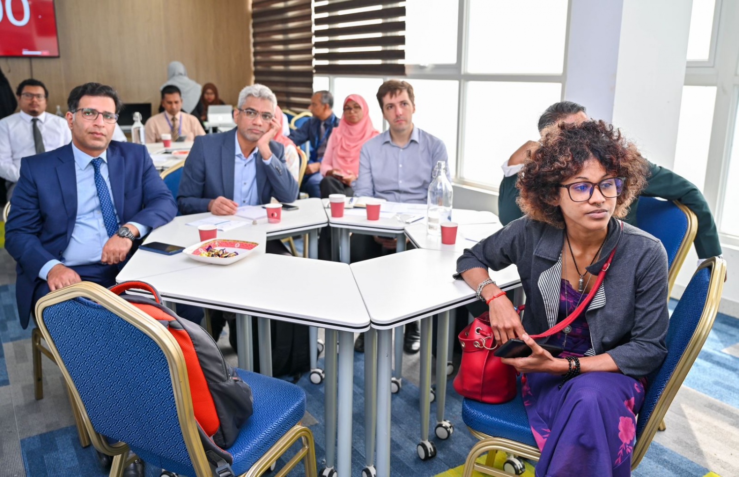 ސިމްޕޯޒިއަމްގެ ބައެއް ބައިވެރިން. -- ފޮޓޯ: ފަޔާޒް މޫސާ | މިހާރު