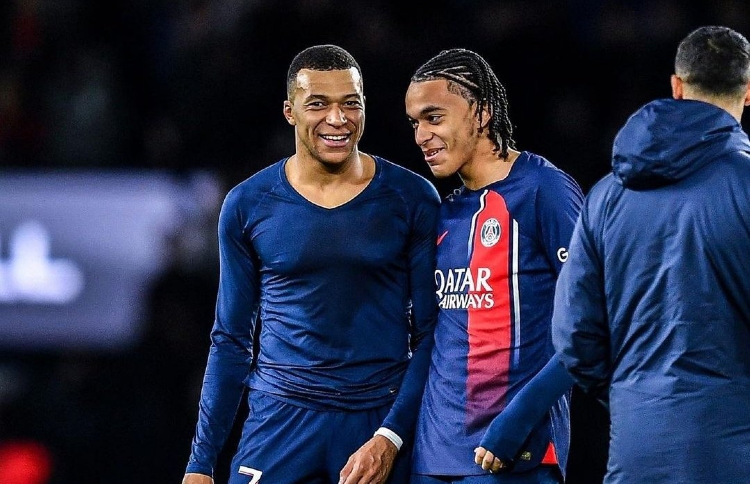 ރޭގެ މެޗަށް ފަހު ކިލިއަން އާއި އީތަން އެމްބާޕޭ.--