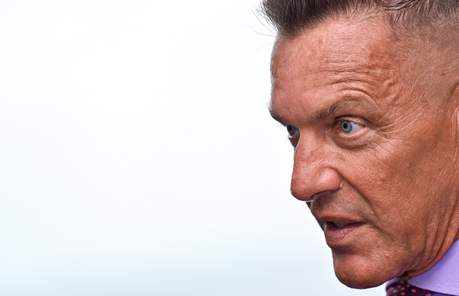 ބީއެމްއެލް ސީއީއޯ ކާލް ސްޓުމްކަ. އޭނާ އަންނަނީ ބޭންކުގެ ހިދުމަތްތައް ޑިޖިޓަލް ކުރުމުގެ މަސައްކަތް ކުރަމުން -- ފޮޓޯ: ފަޔާޒް މޫސާ / މިހާރު