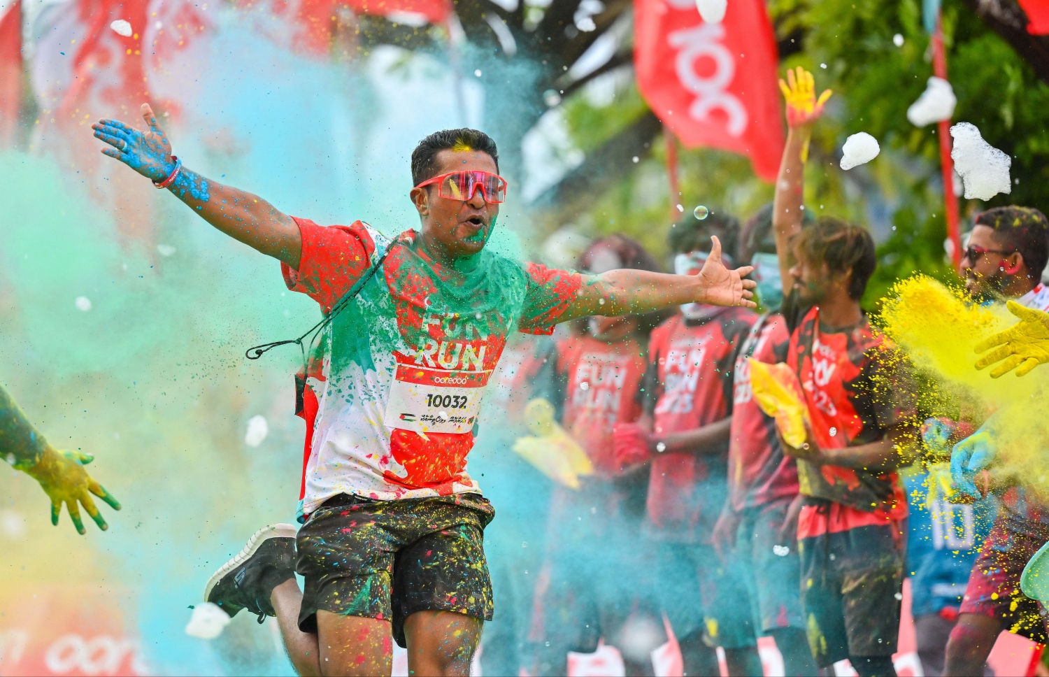 އުރީދޫގެ "ފަން ރަން"ގެ ބައިވެރިންގެ ގަޔަށް ކުލަ ޕޮއިންޓަކުން ކުލަޖަހަނީ -- ފޮޓޯ: ފަޔާޒު މޫސާ | މިހާރު