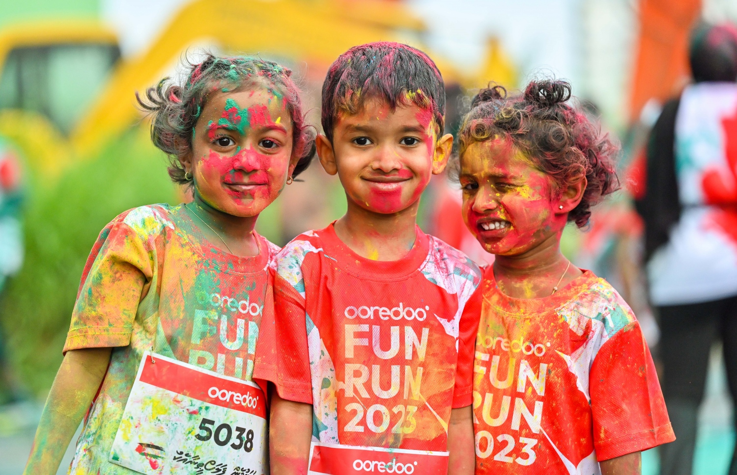 މިއަހަރު އުރީދޫ ފަން ރަންގައި ބައިވެރިވި ކުޑަ ކުދިންތަކެށް ފޮޓޯއަކަށް ހުއްޓިލައިގެން -- ފޮޓޯ: ފަޔާޒު މޫސާ | މިހާރު