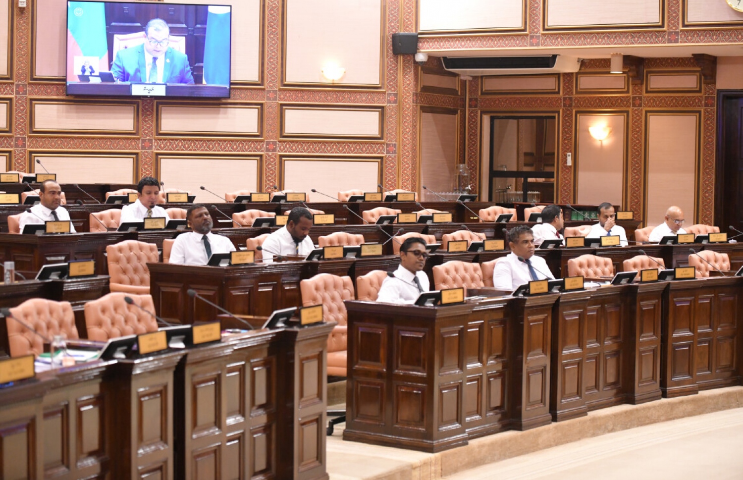 މަޖިލީހުގައި މެންބަރުން