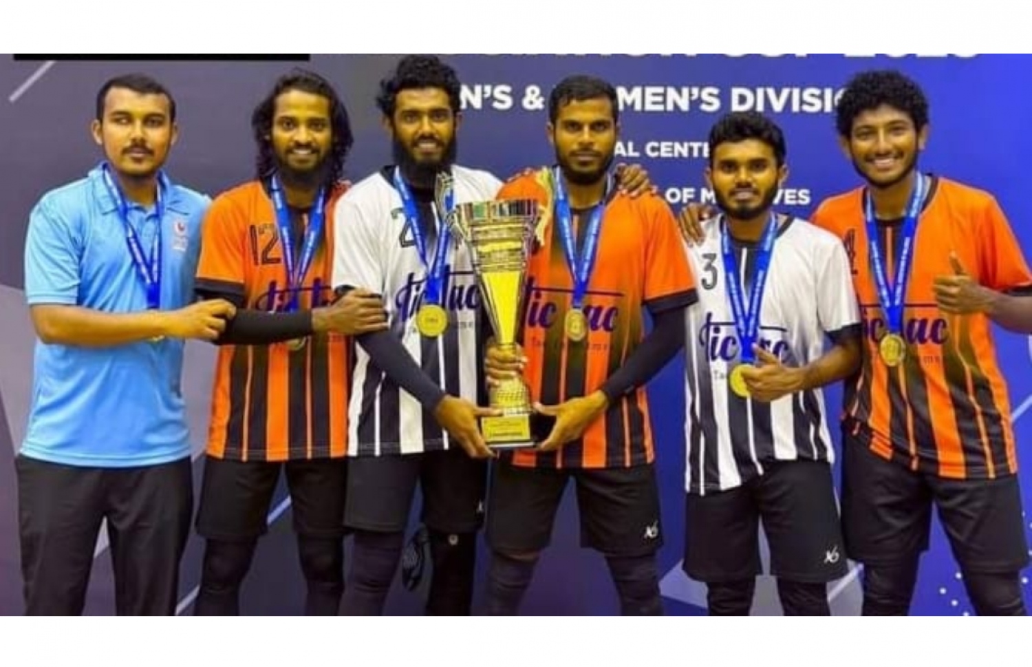 ސިޓީ ޓީމުގައި ހިމެނޭ ހިރިލަންދޫ ކުޅުންތެރިން؛ (ކ-ވ) އަލީ ނިމާލް (ސެޓަރު)، އަހުމަދު އަތޫފް (ސެކަންޑް ލިބަރޯ)، ހުސެއިން މުހުތާރު، ސައުދު އަހުމަދު (ފަސްޓް ލިބަރޯ)، އަހުމަދު ރިމާޒް، އަދި ޓީމުގެ އޮފިޝަލް ހުސެއިން ޝިރާން.-- ފޮޓޯ: މުހައްމަދު މުނީފް/ފޭސްބުކް