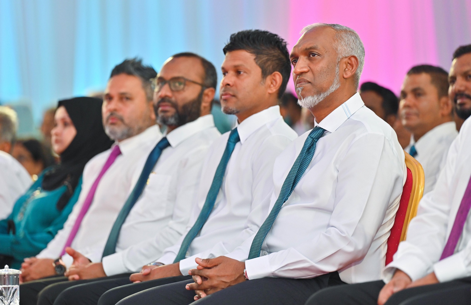 ރައީސް މުއިއްޒު މިރޭގެ ޖަލްސާގައި ބައިވެރިވެ ވަޑައިގަންނަވަނީ --- މިހާރު ފޮޓޯ/ފަޔާޒް މޫސާ