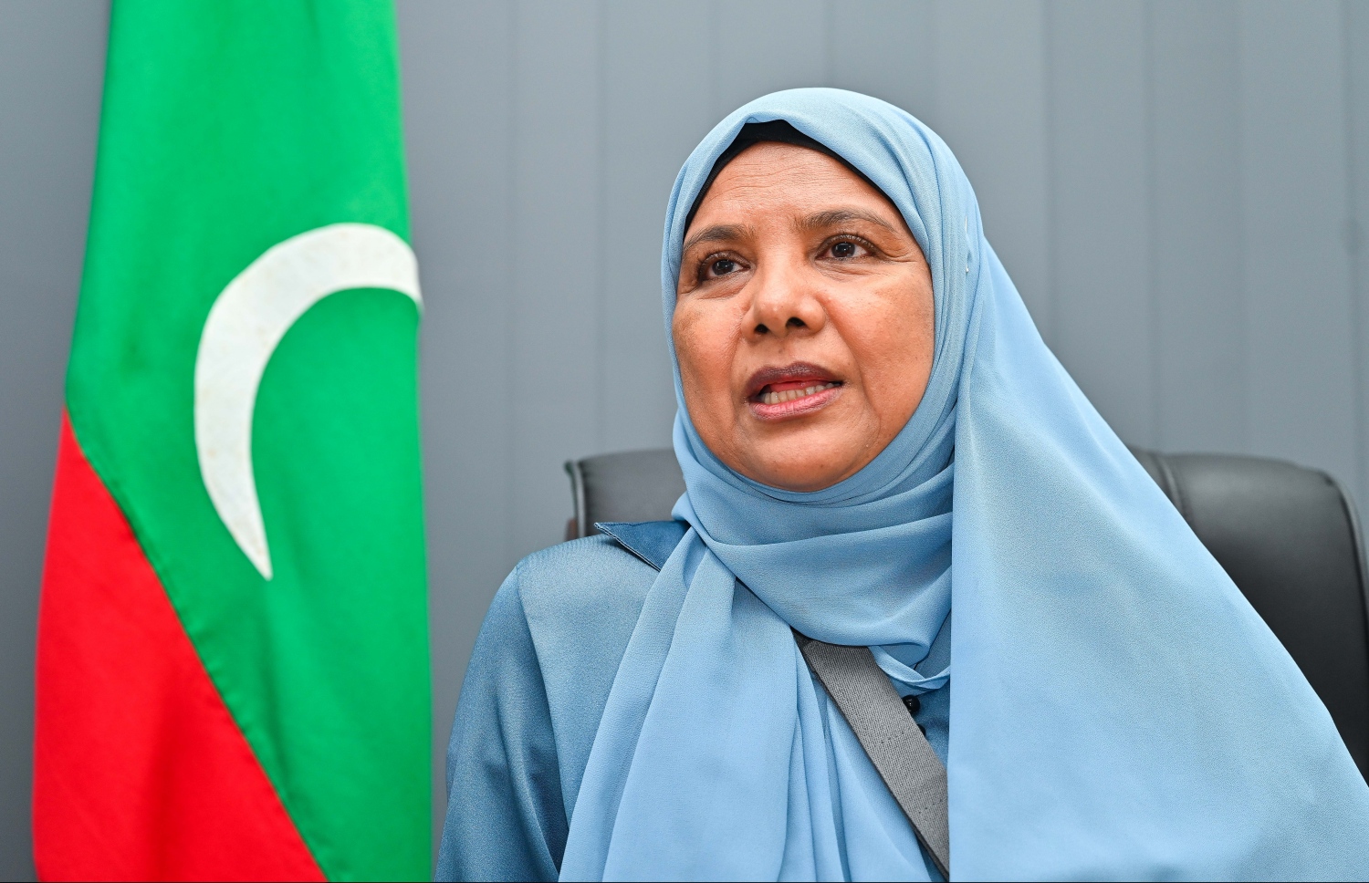 މިނިސްޓަރު އައިޝަތު ޝިހާމް "މިހާރު"އާ ވާހަކަ ދައްކަވަނީ. -- ފޮޓޯ: ފަޔާޒް މޫސާ | މިހާރު