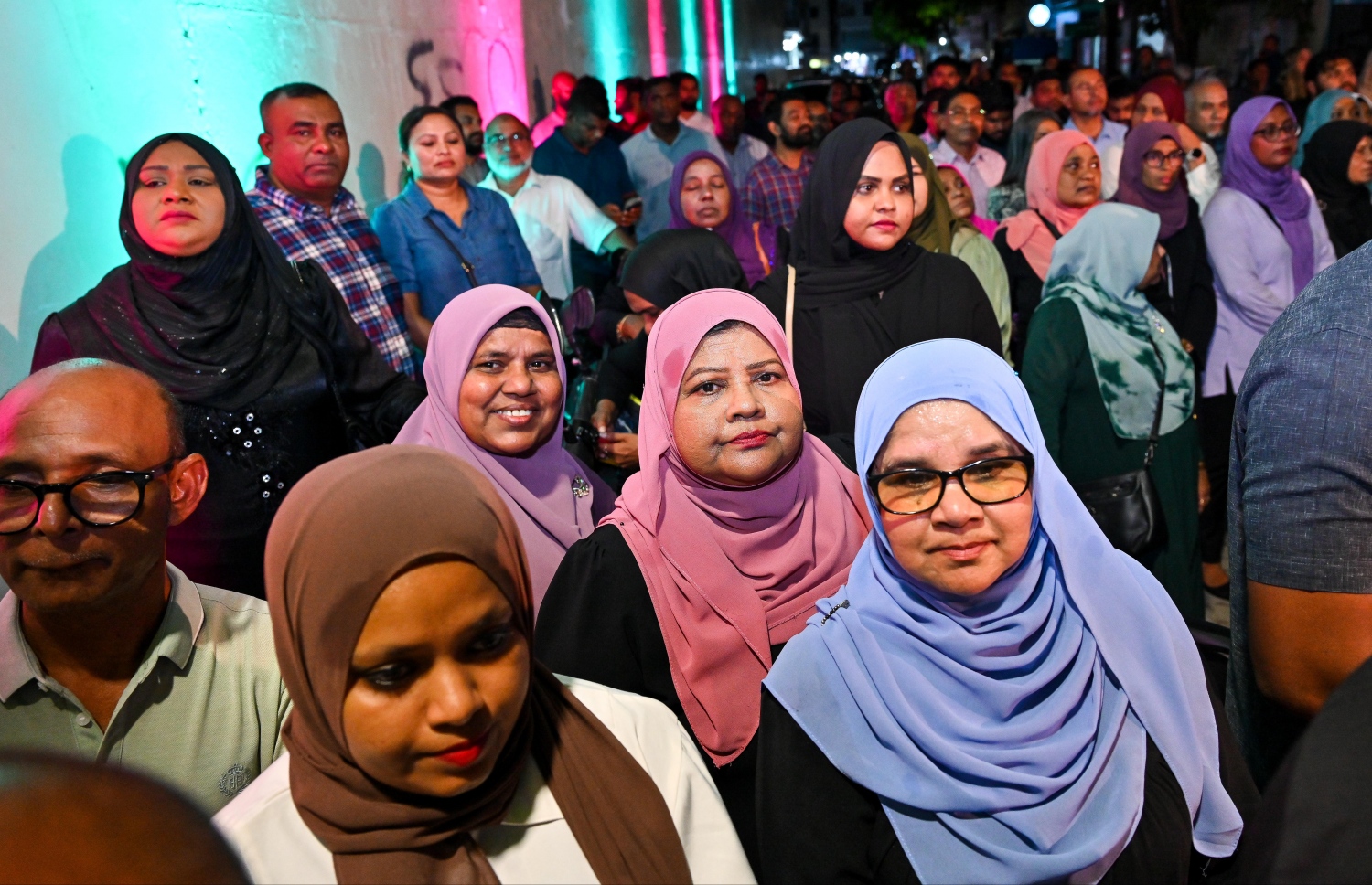 އާޒިމާގެ ކެމްޕެއިނު ރެލީއެއްގެ ތެރެއިން -- ފޮޓޯ: ފަޔާޒް މޫސާ/ މިހާރު