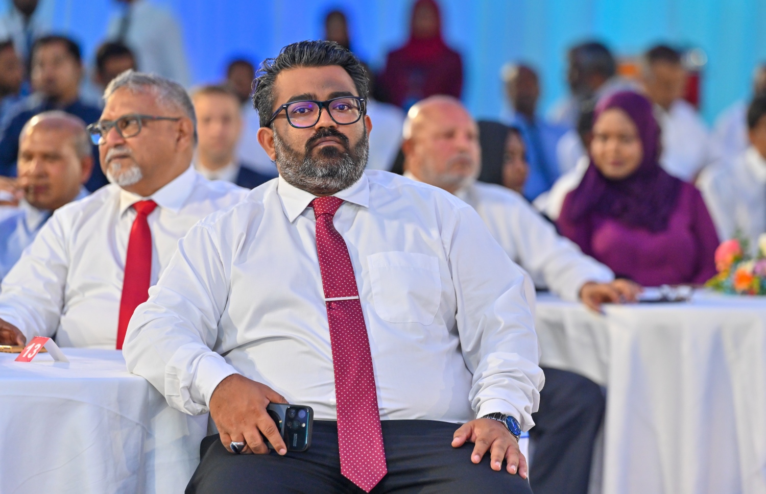 ވެލާނާ އިންޓަނޭޝަނަލް އެއާޕޯޓު ތަރައްގީ ކުރުމުގެ ދެ ވަނަ ފިޔަވަހި އިފުތިތާހު ކުރުމަށް ބޭއްވި ރަސްމިއްޔާތުގައި ފަހި ދިރިއުޅުން ކޯޕަރޭޝަންގެ މެނޭޖިން ޑިރެކްޓަރު ހަމްދާން ޝަކީލް ބައިވެރިވެވަޑައިގަންނަވަނީ -- ފޮޓޯ: ފަޔާޒު މޫސާ | މިހާރު