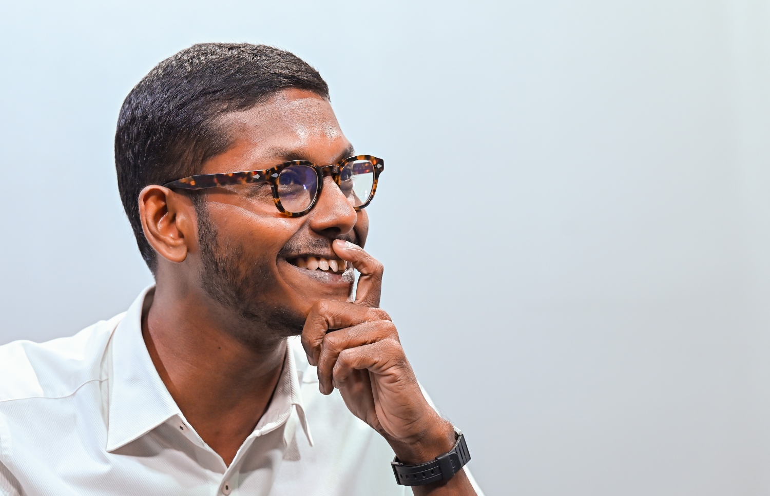 ސައިފް "މިހާރު"އަށް އިންޓަވިއު ދެއްވަނީ. -- ފޮޓޯ: ނިޝާން އަލީ | މިހާރު