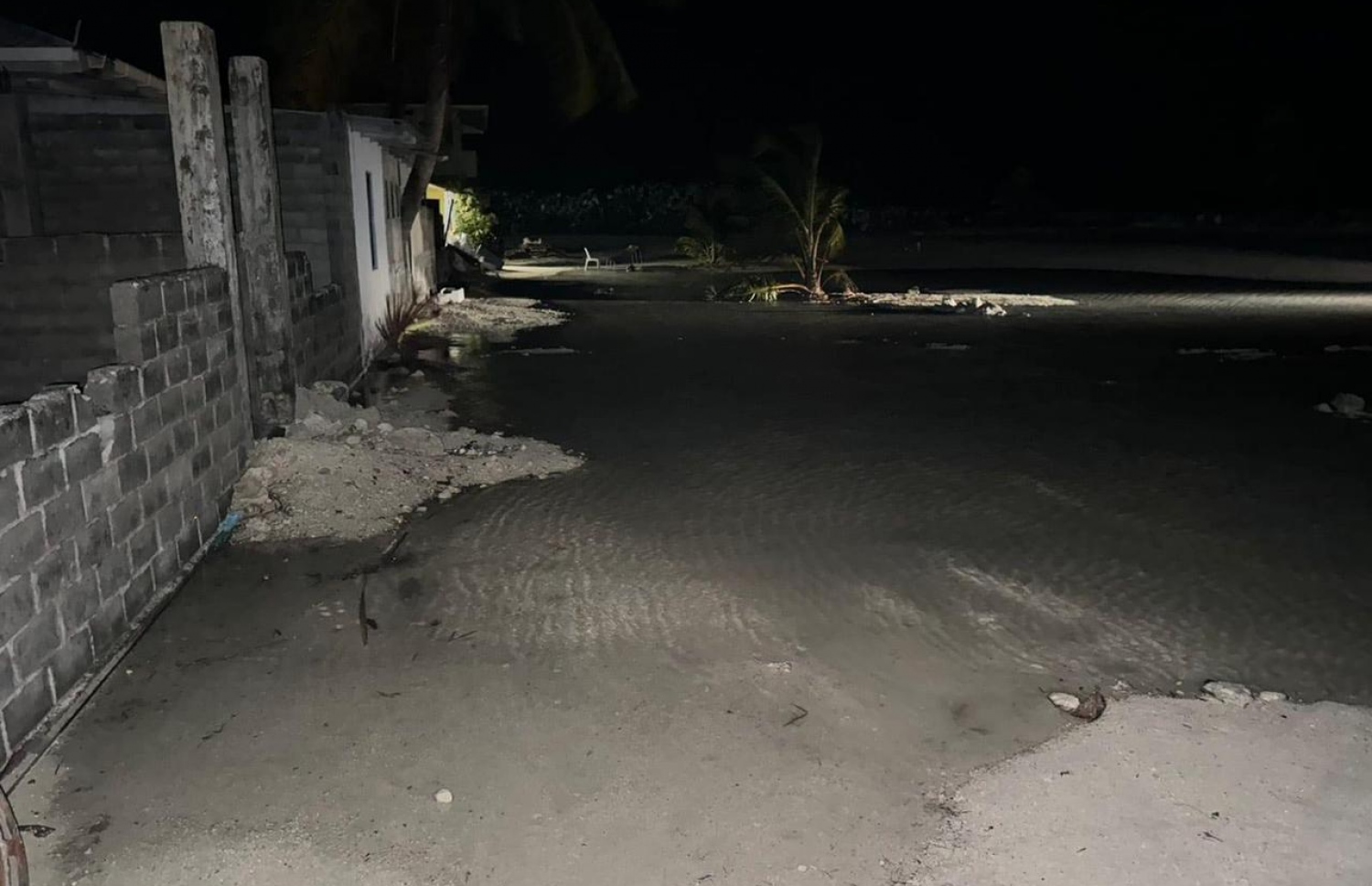 ށ. ކޮމަންޑޫއަށް އުދަ އަރާފައި.-- ފޮޓޯ: ކައުންސިލް