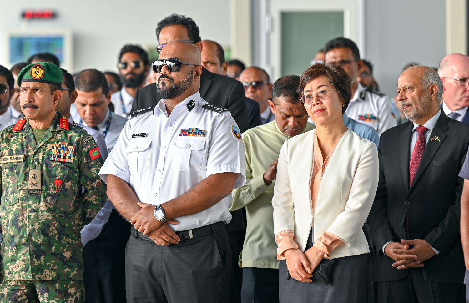 ވެލާނާ އިންޓަނޭޝަނަލް އެއާޕޯޓުގައި ތަރައްގީކުރި އާ ކާގޯ ޓާމިނަލް ހުޅުވުމަށް ބޭއްވި ރަސްމިއްޔާތުގައި ޗައިނާގެ އެމްބެސަޑަރު ވަންގް ލިޝިންގް ބައިވެރިވެވަޑައިގަންނަވަނީ.-- ފޮޓޯ: ނިޝާން އަލީ | މިހާރު