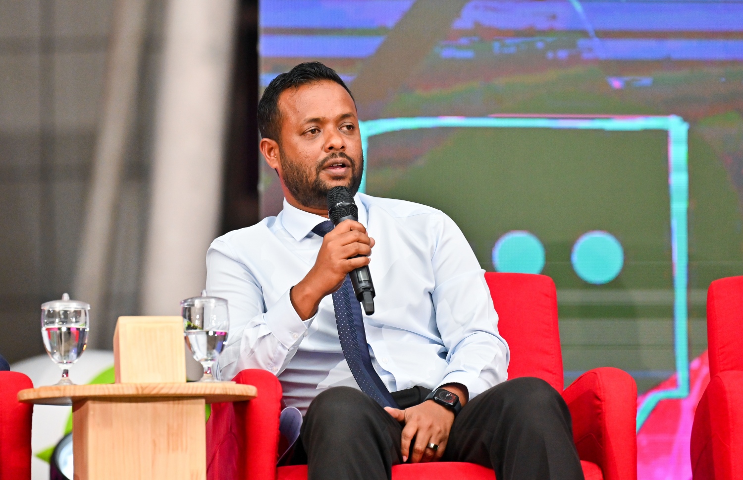 ކޮންސްޓްރަކްޝަން މިނިސްޓަރު އަބްދުﷲ މުއްތަލިބް-- ފޮޓޯ: ނިޝާން އަލީ / މިހާރު