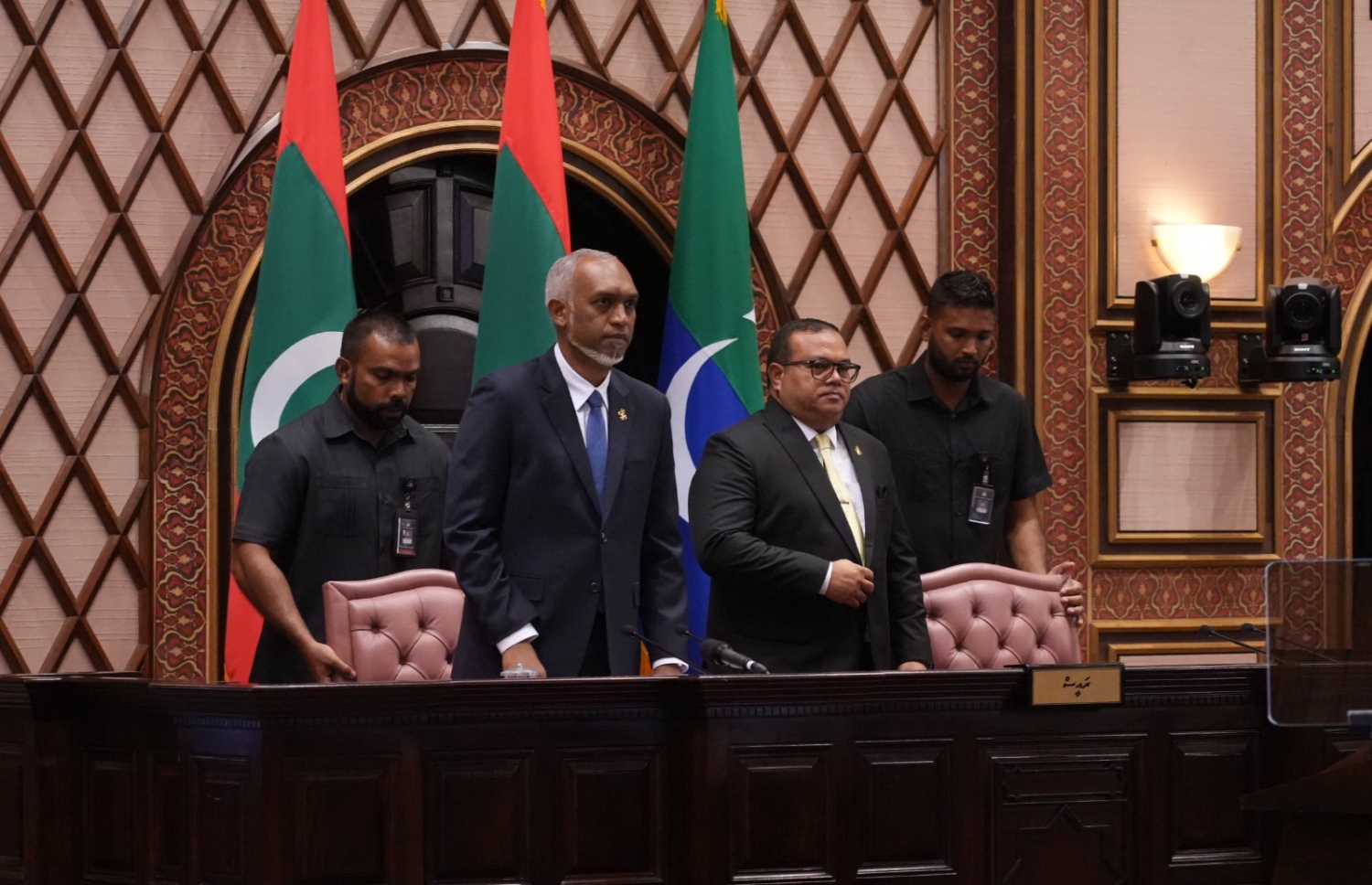 މި އަހަރުގެ ރިޔާސީ ބަޔާން އިއްވަން ރައީސް މުއިއްޒު މިއަދު މަޖިލިހުގެ އިދާރާގައި.