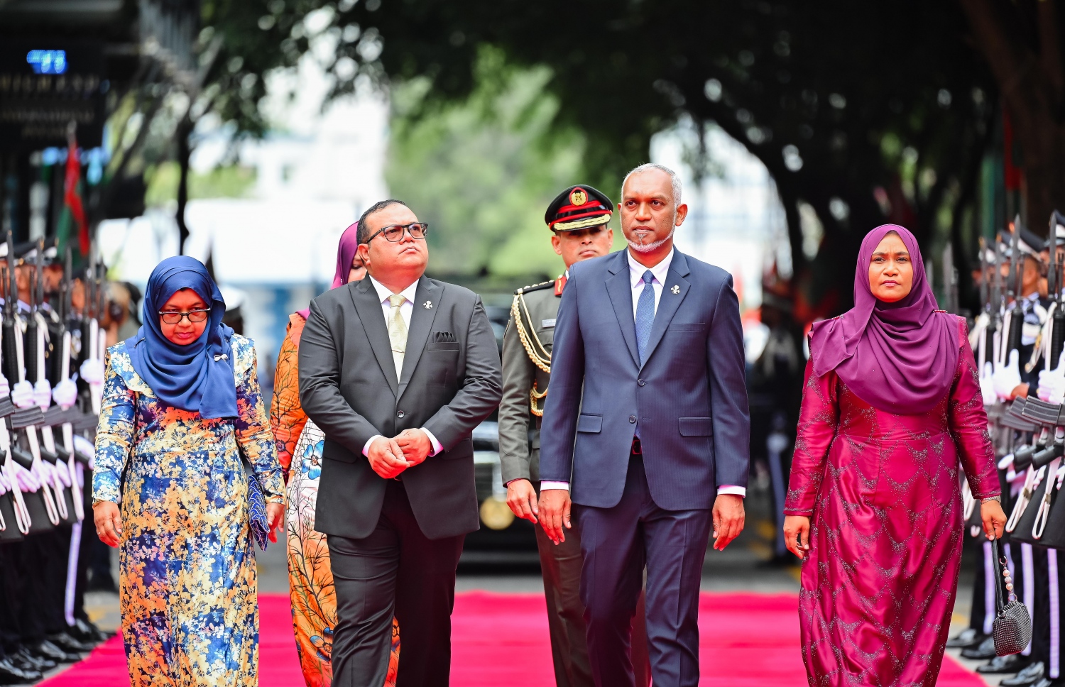 މި އަހަރުގެ ރިޔާސީ ބަޔާން އިއްވަވަން ރައްޔިތުންގެ މަޖިލިހުގެ އިދާރާ އަށް ރައީސް މުއިއްޒު އާއި މަޖިލީހުގެ ރައީސް އަސްލަމް ވަޑައިގަންނަވަނީ.---ފޮޓޯ: ނިޝާން އަލީ | މިހާރު