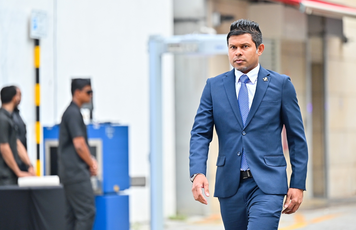 ރައްޔިތުންގެ މަޖިލީހުގެ 2024 ވަނަ އަހަރުގެ ފުރަތަމަ ދައުރުގެ ފުރަތަމަ ޖަލްސާގައި ބައިވެރިވެ ވަޑައިގަތުމަށް ނައިބު ރައީސް ހުސެން މުހައްމަދު ލަތީފް ވަޑައިގަންނަވަނީ.-- ފޮޓޯ: ފަޔާޒް މޫސާ /މިހާރު