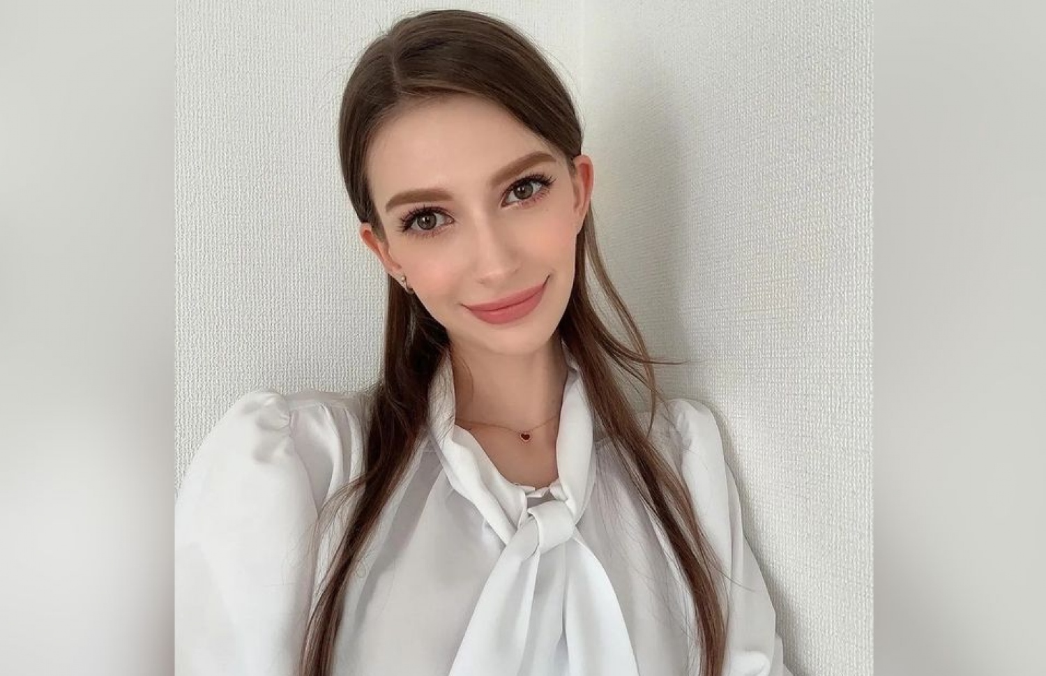 ޖަޕާނުގެ ރީތީގެ ރާނީގެ ތާޖު ލިބުނު ކެރޮލީނާ ޝީނޯ