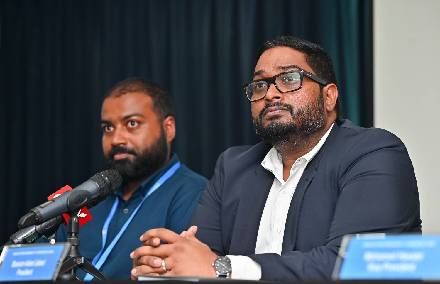 އެފްއޭއެމްގެ ކޮންގްރެސްގައި އެސޯސިއޭޝަންގެ ރައީސް ބައްސާމް އަދީލް ޖަލީލް އަދި ވަގުތީ ޖެނެރަލް ސެކްރެޓަރީ މުހައްމަދު ޖައުޝަން ޝަރީފް؛ ފީފާގެ ކޮންގްރެސްގައި ޖައުޝަން ބައިވެރި ވާނެ .-- ފޮޓޯ: ނިޝާން އަލީ | މިހާރު