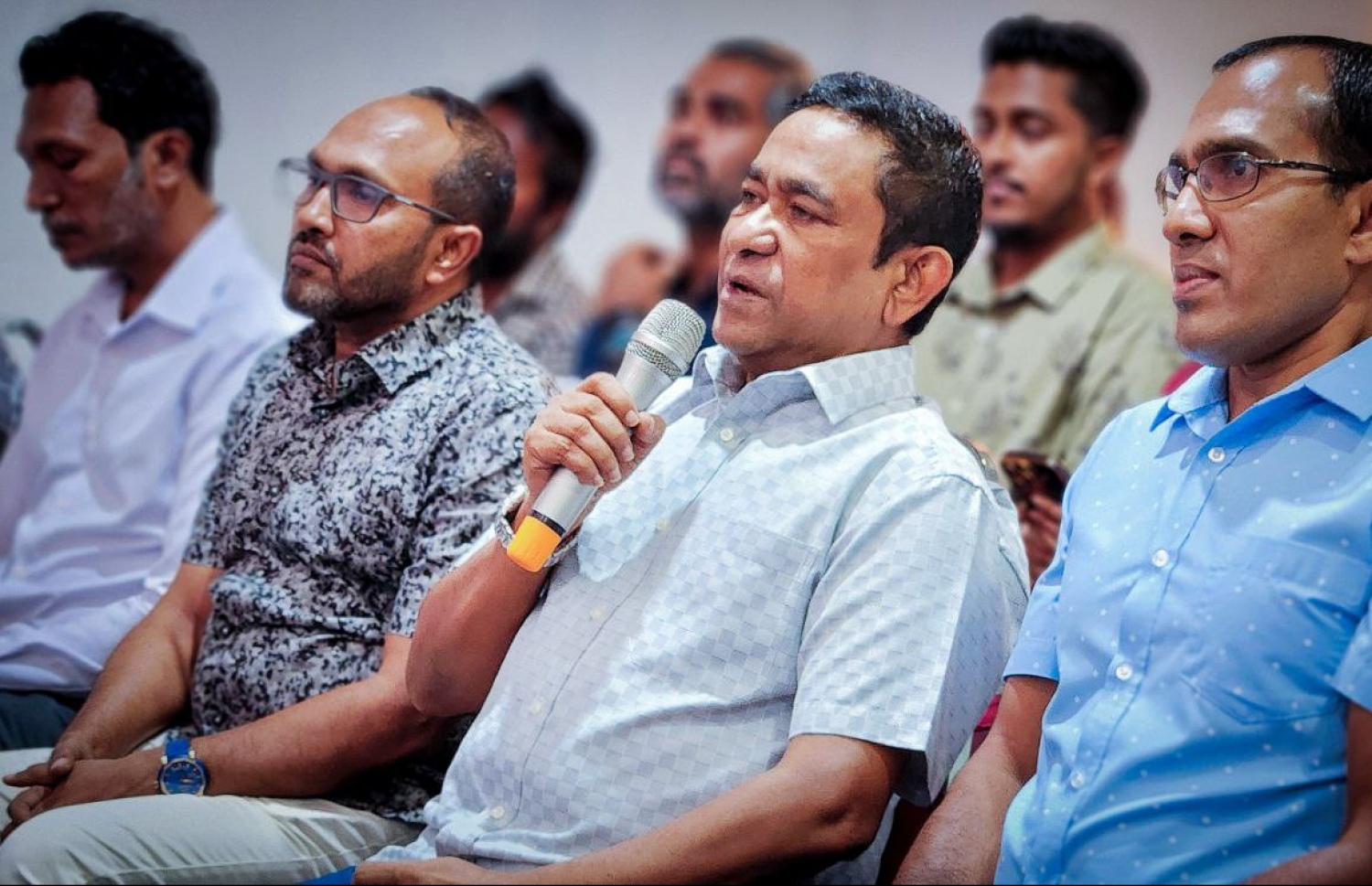 ޕީއެންއެފްގެ ޖަލްސާއެއްގައި ޔާމީން ވާހަކަ ދައްކަވަނީ--ފޮޓޯ: ޗެނަލް 13