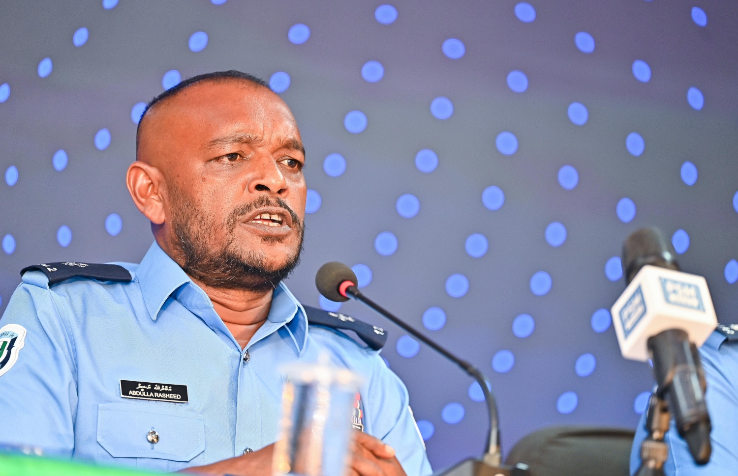 ސުޕްރިޓެންޑެންޓު އޮފް ޕޮލިސް އަބްދުﷲ ރަޝީދު ވާހަކަ ދައްކަވަނީ --- މިހާރު ފޮޓޯ/ފަޔާޒު މޫސާ